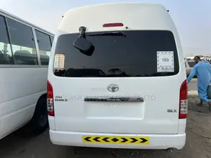 Toyota HiAce 2017 White