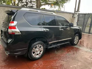 Photo - Toyota Land Cruiser Prado 2012 Black