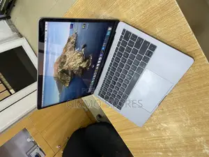 Laptop Apple MacBook Pro 2016 16GB Intel Core I7 SSD 512GB