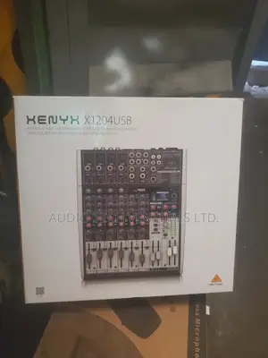 Behringer Xenyx X1204usb Mixer