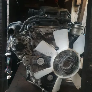 Land Cruiser Prato Engine 2TR
