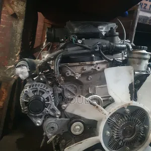 Land Cruiser Prato Engine 2TR