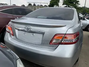 Toyota Camry 2009 Silver