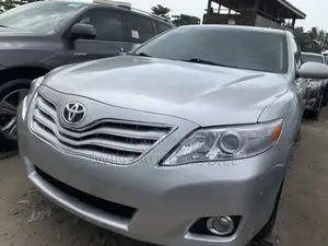 Toyota Camry 2009 Silver