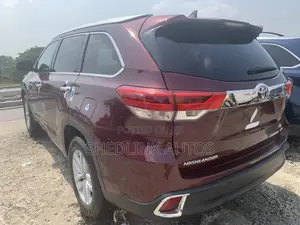 Toyota Highlander 2015 Red