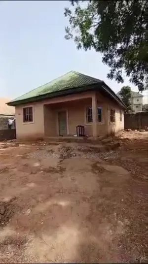 For Sale: 3 Plots With 2 Bedr Bungalow at Corridor Layout