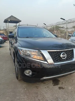 Nissan Pathfinder Platinum 4dr 4x4 (3.5L 6cyl) 2016 Black