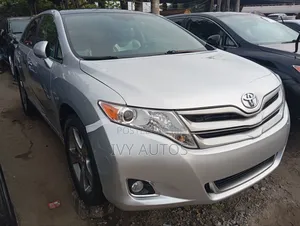Toyota Venza V6 AWD 2011 Silver