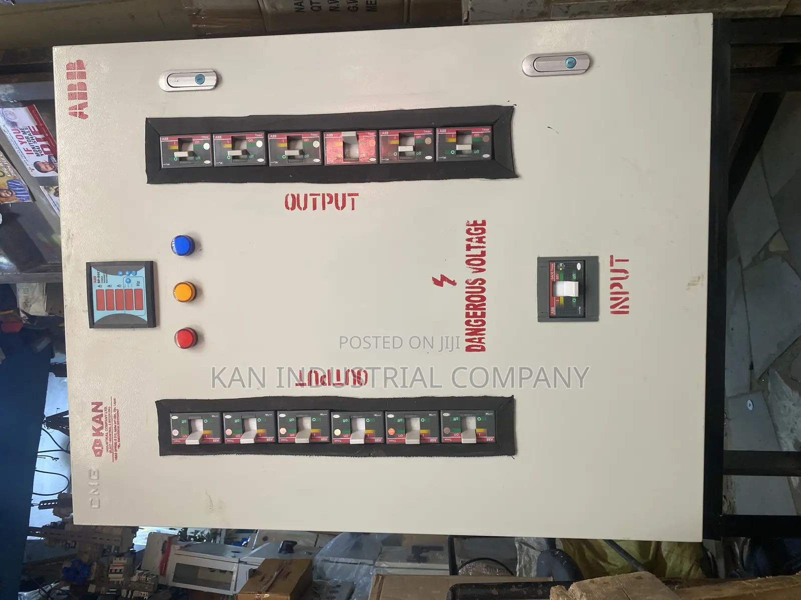 12 Outgoing Breakers And 250amps Incomer