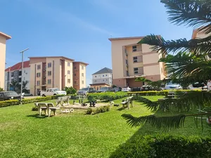 Fully Serviced Luxury One (1) Bedroom Apartment (Ensuite)