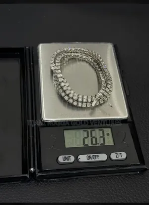 Pure Gold 750 Italy 18karat VVS Tennis Chain