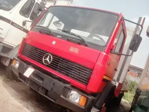 Mercedes Benz 1117 Pickup Truck