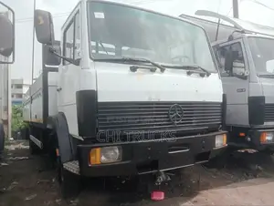 Mercedes Benz 814 Pickup Truck