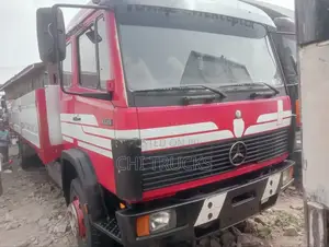 Mercedes Benz 1320 Pickup Truck
