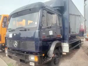 Mercedes Benz 817 Container Body Truck