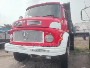 M/Benz Tipping Truck 911 With Auxiliary