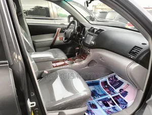 Toyota Highlander 2010 Gray