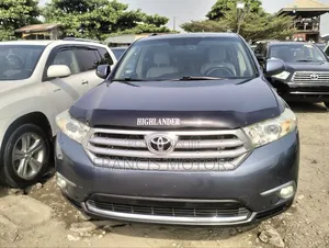 Toyota Highlander 3.5L 4WD 2013 Blue