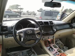 Toyota Highlander 3.5L 4WD 2013 Blue