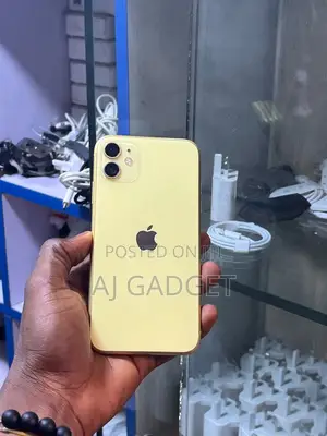 Apple iPhone 11 64 GB Yellow