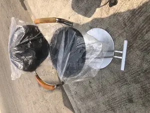 Pumping Saloon Chair