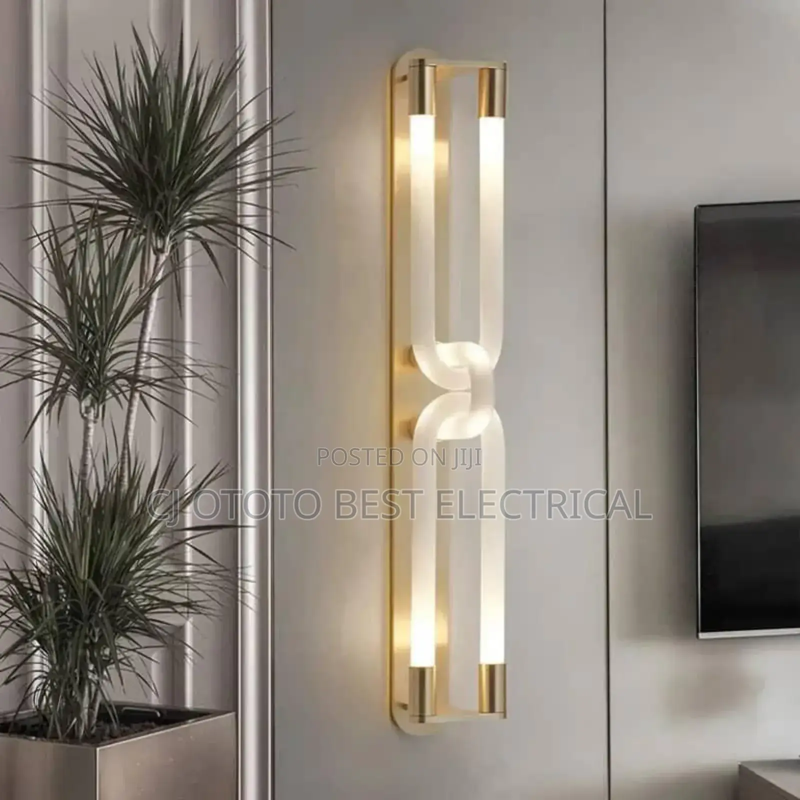 Big Led Luxury Wall Bracket Light Available Now