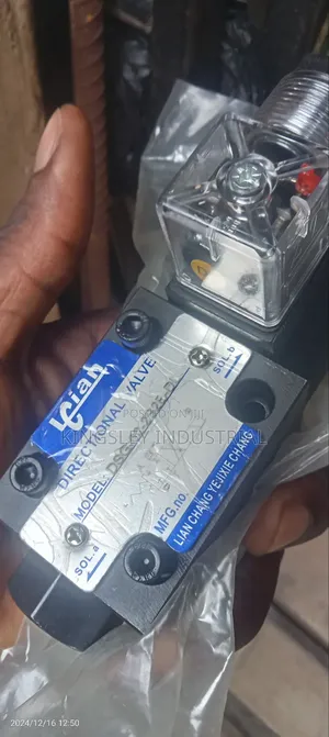 Industrial Directional Valve DSG-02-2B2E-DL
