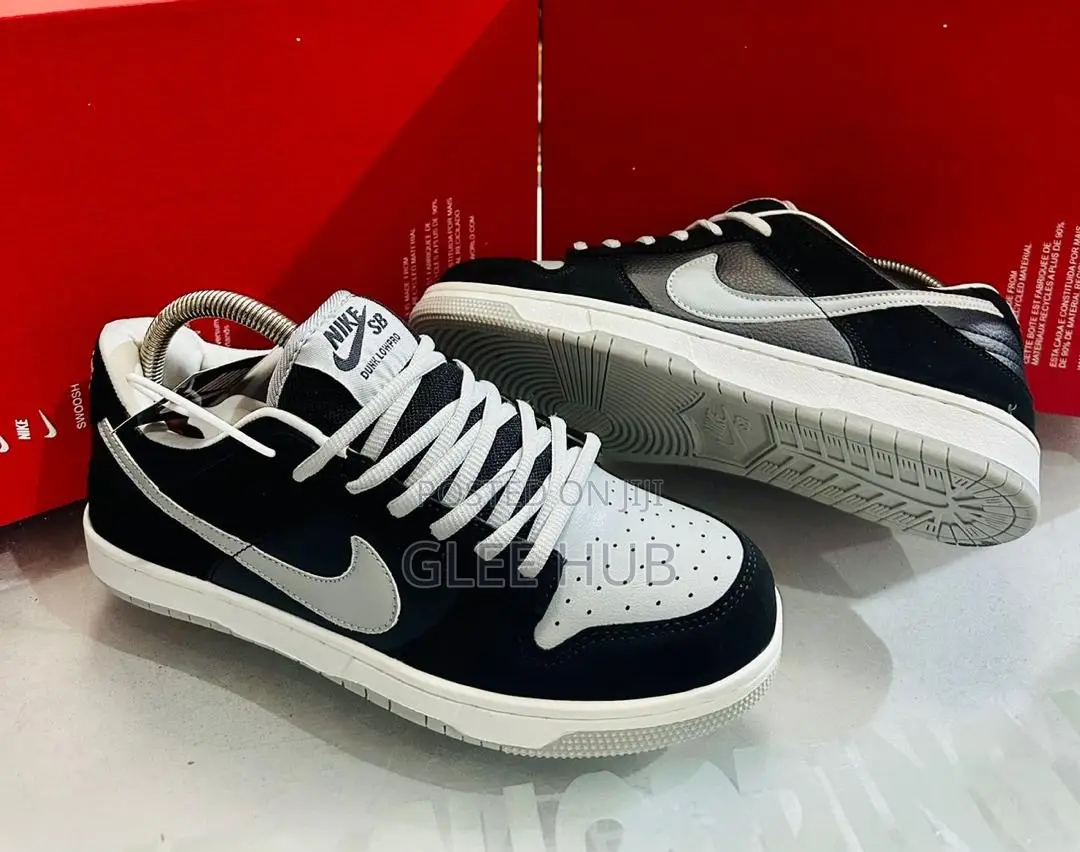 Nike Flat Sneakers