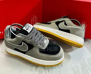 Nike Brown-Soled Sneakers