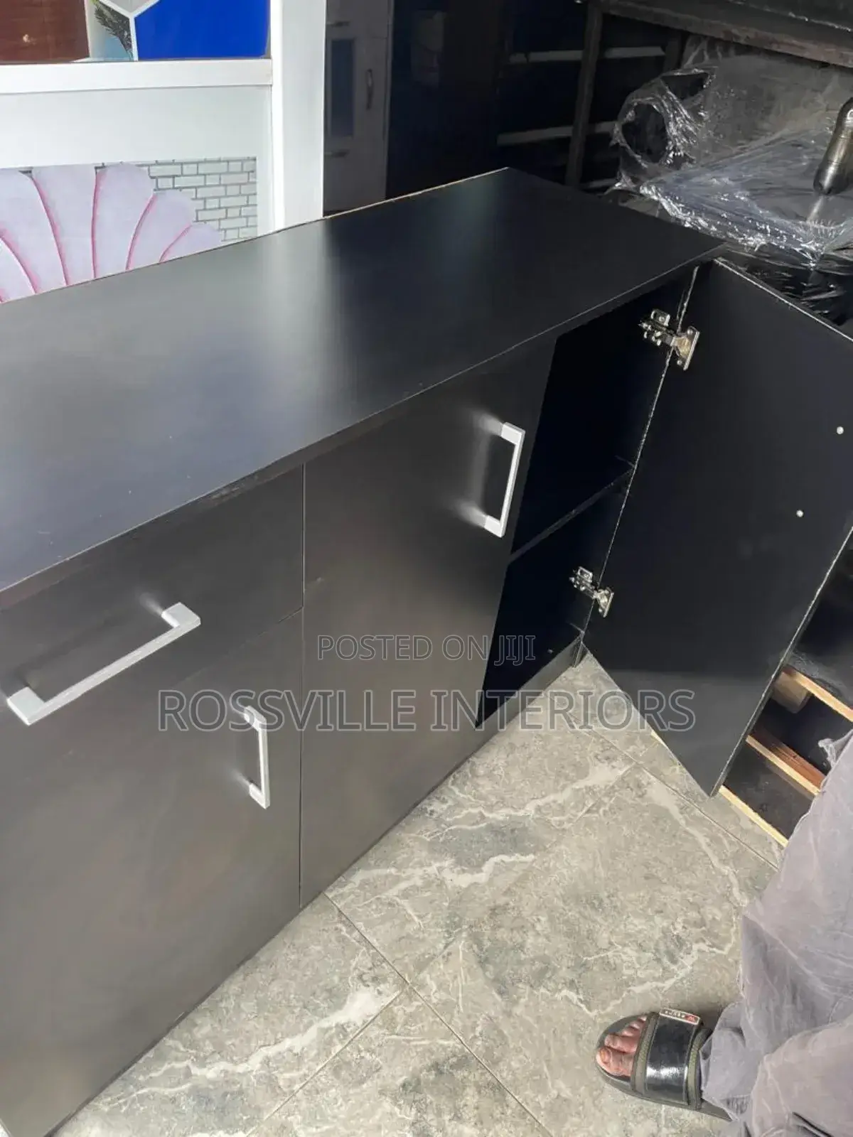 Chic Kitchen Cabinets 4ft