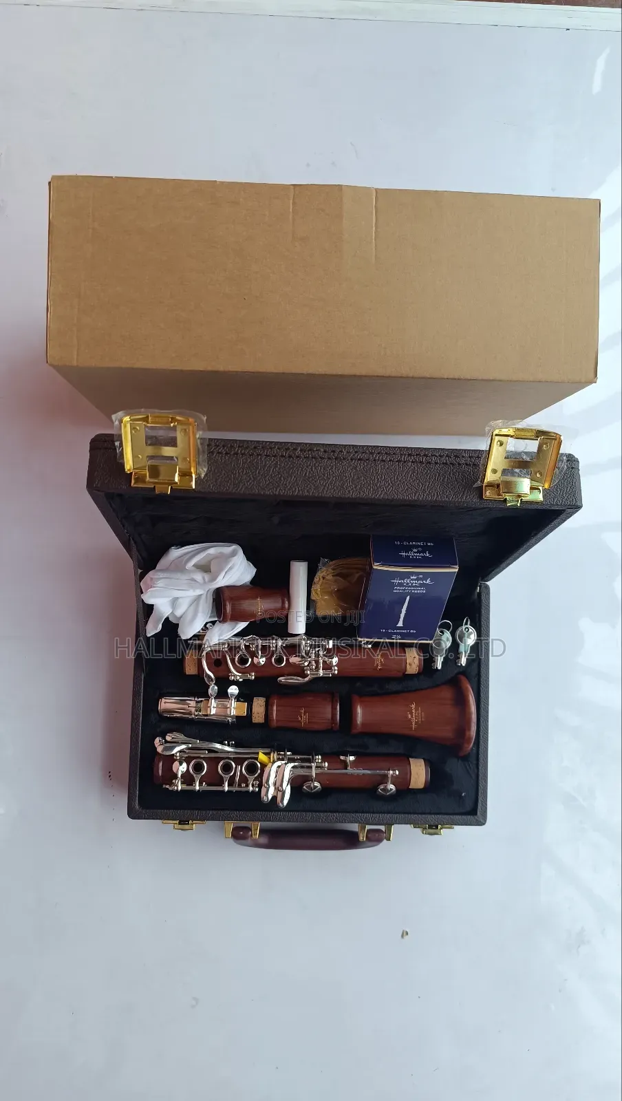 Hallmark UK Rosé Wood Clarinet