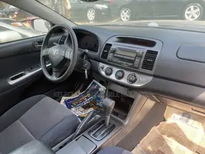 Toyota Camry 2005 Gray