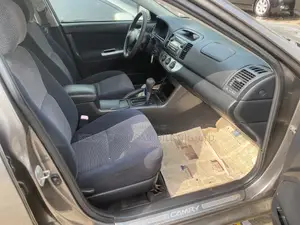 Toyota Camry 2005 Gray
