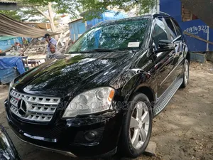 Photo - Mercedes-Benz M Class ML 350 4Matic 2010 Black