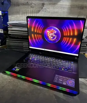 Laptop MSI Raider GE76 12UGS 16GB Intel Core I7 SSD 1T