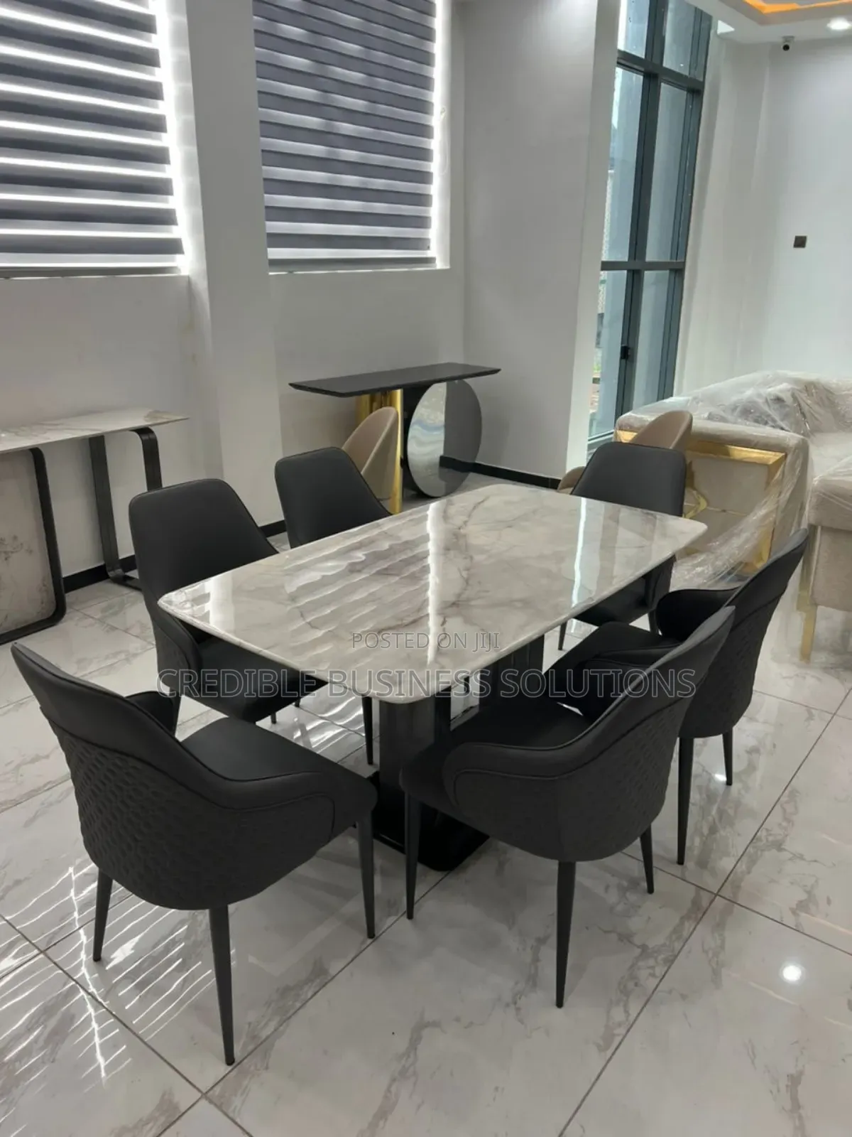 Classic Dining Table Set With 6 Chairs