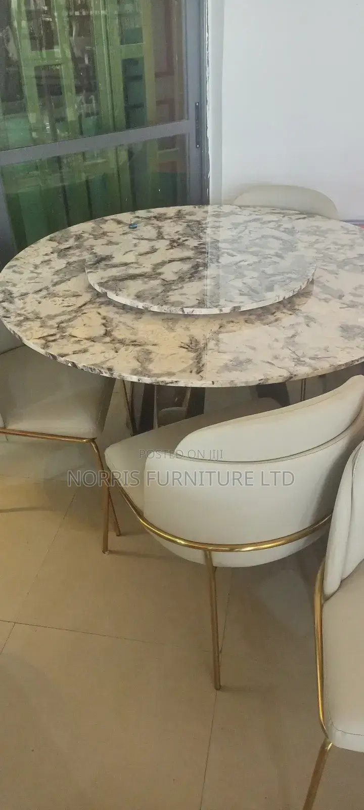 4 Seaters Rotating Dinning Table