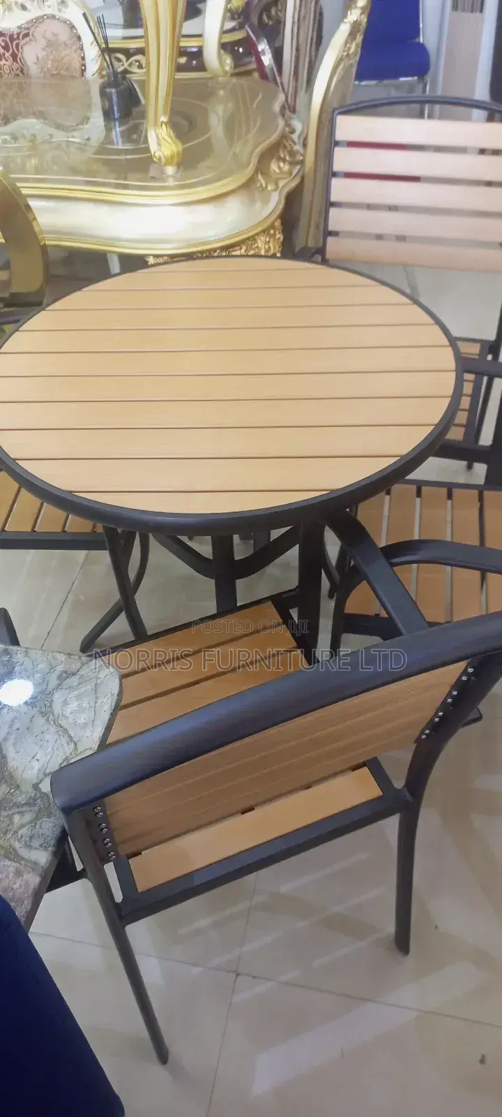 4 Seaters Outdoor Table