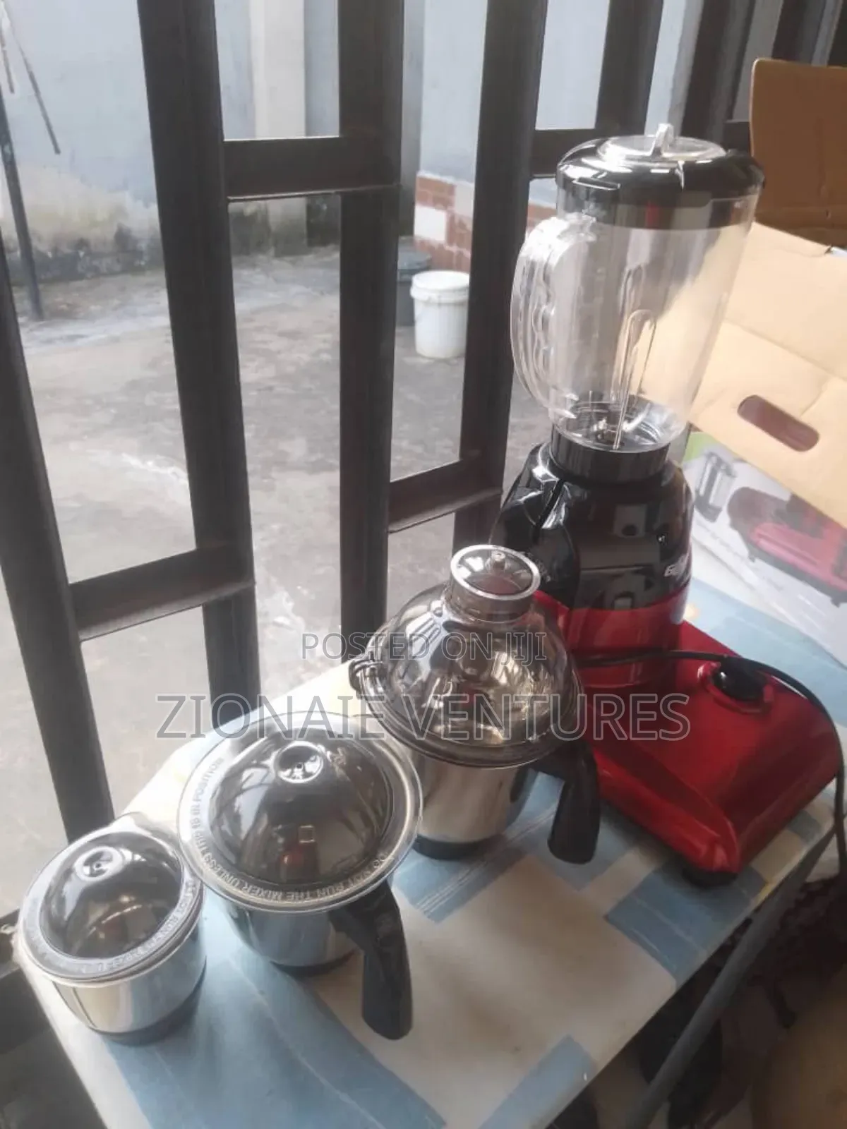 Metallic 4 Cups Blender/Grinder
