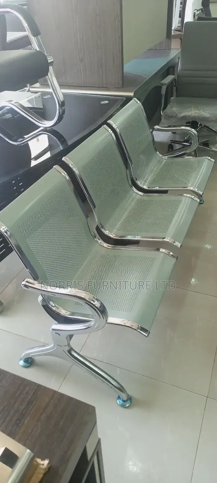 3 Seaters Awaiting Visitors Chair