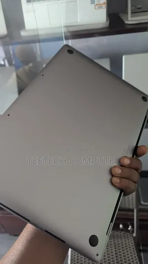 Laptop Apple MacBook Pro 2019 16GB Intel Core I7 SSD 512GB