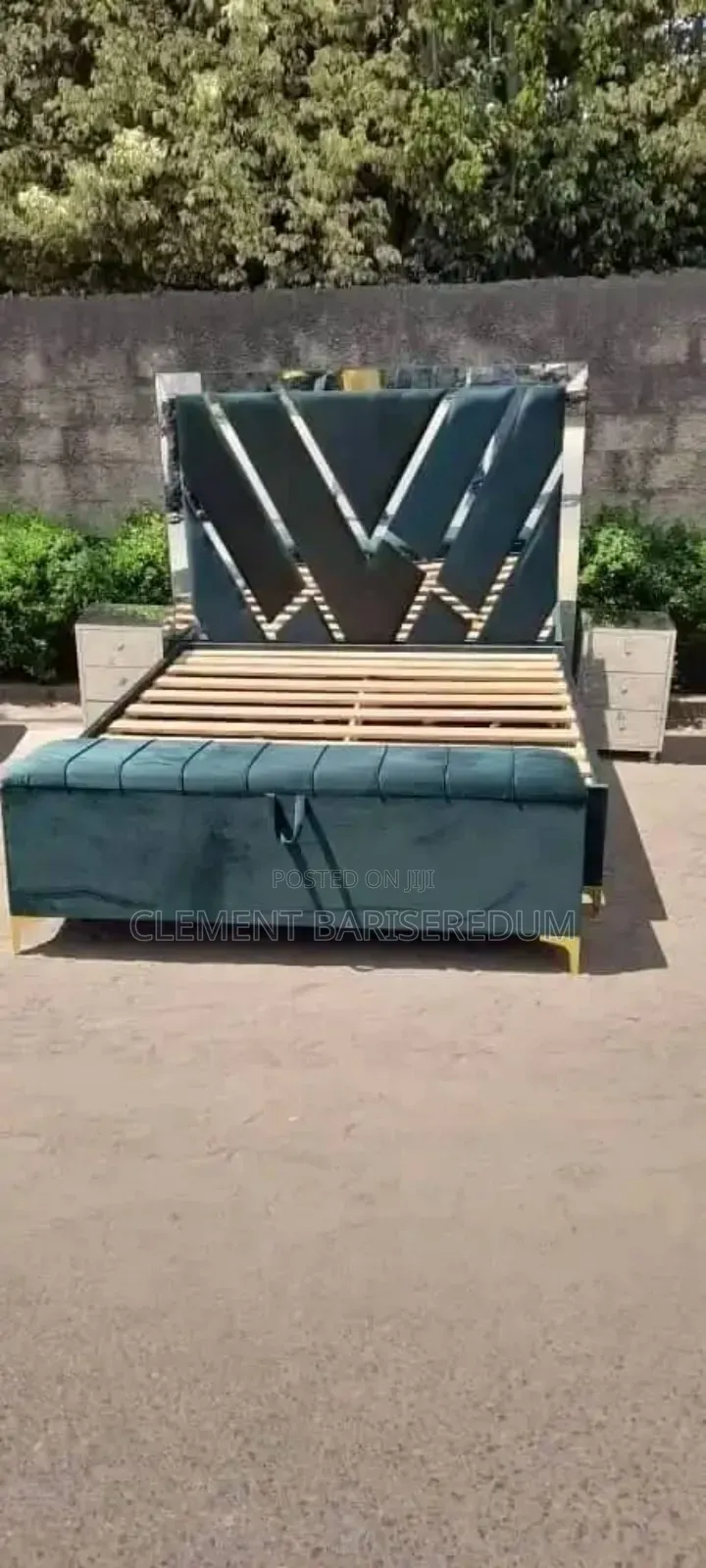 High Quality Padded Bed-flame