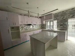 5bdrm Townhouse/Terrace in Kado for Sale