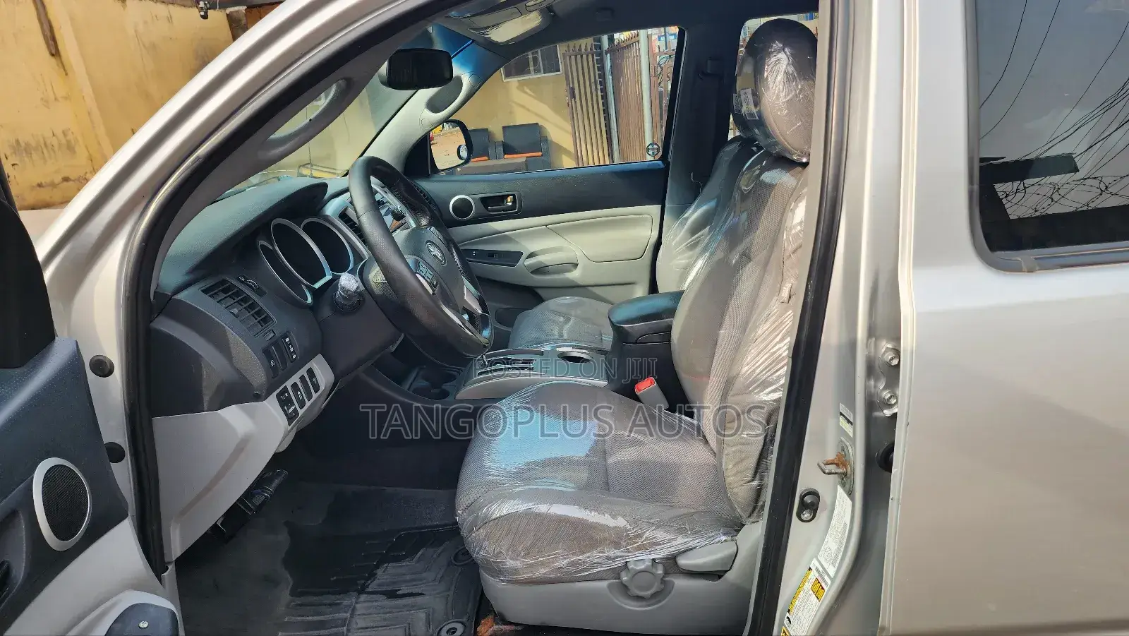 Toyota Tacoma 2012 Silver