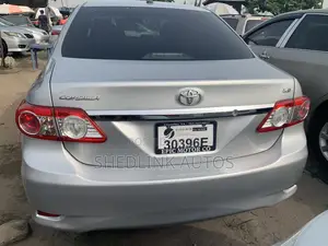Toyota Corolla 2012 Silver