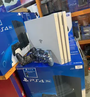 Ps4 Pro 1TB With 2 Pads (White)