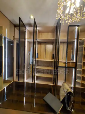 Walk in Closet