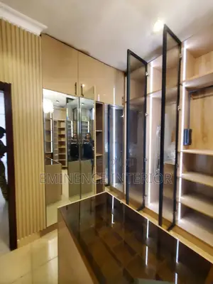 Walk in Closet