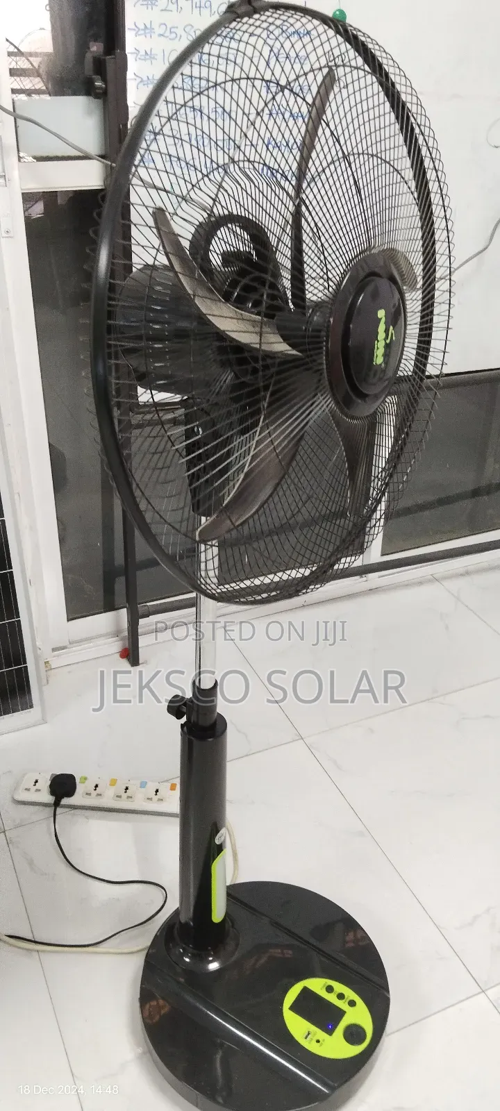 Iwin Solar DC/AC Rechargeable Standing Fan 18inches.