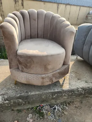 Padded Sofa Chair Made With Topnotch Materials